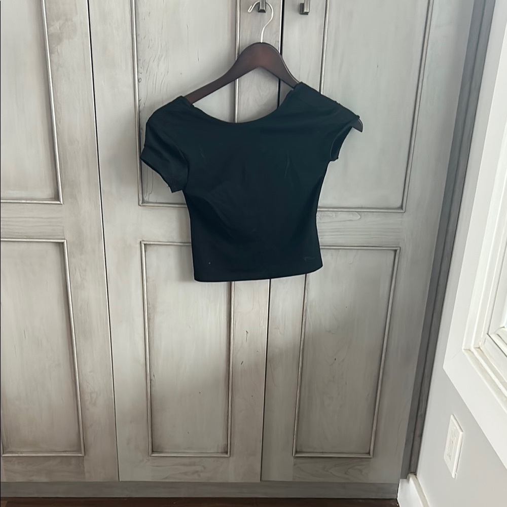 Black backless top